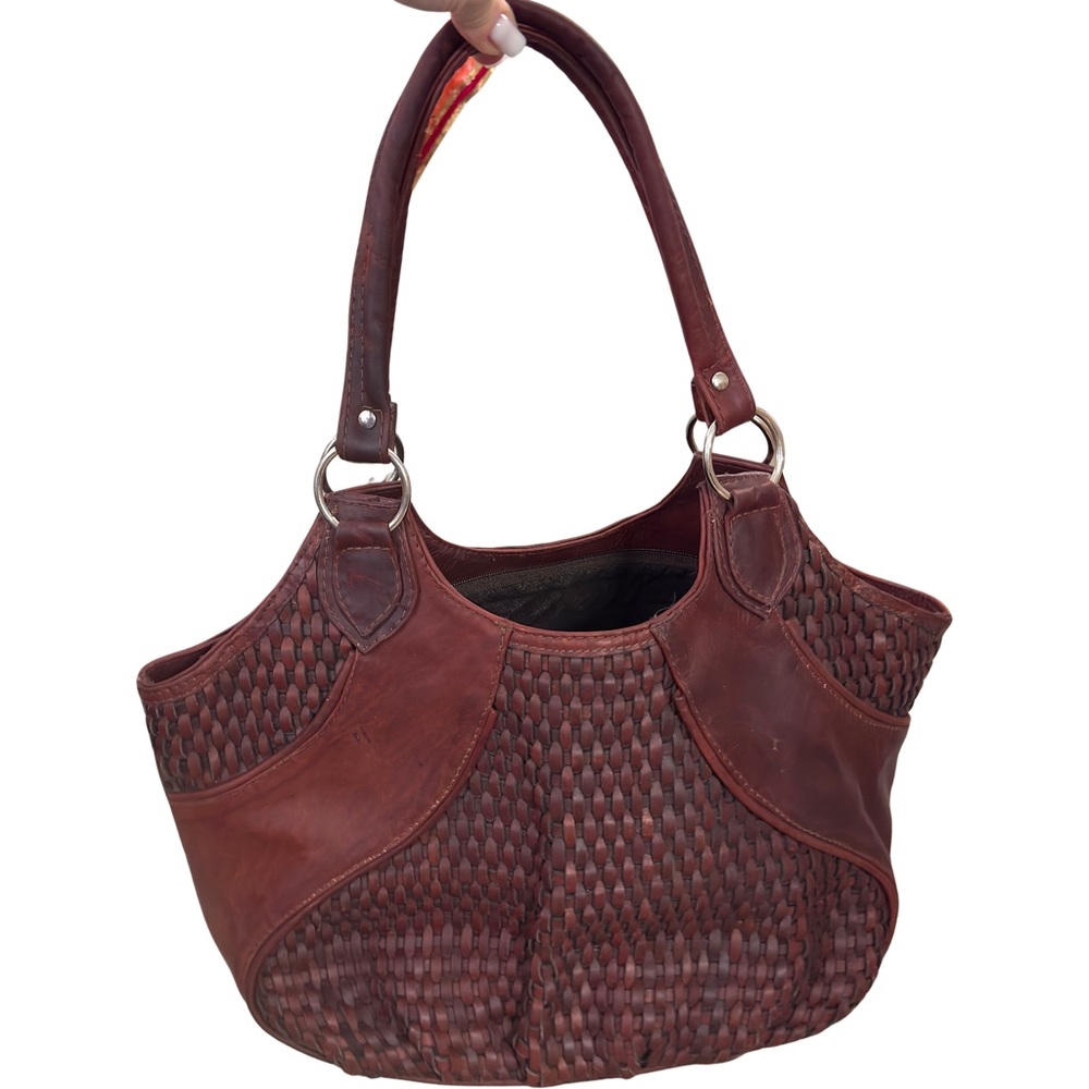 Handmade in Mexico- Red Bark Woven Leather Shoulder Bag - Picture 5 of 14